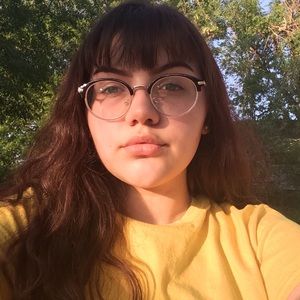 Meet your Posher, Mia